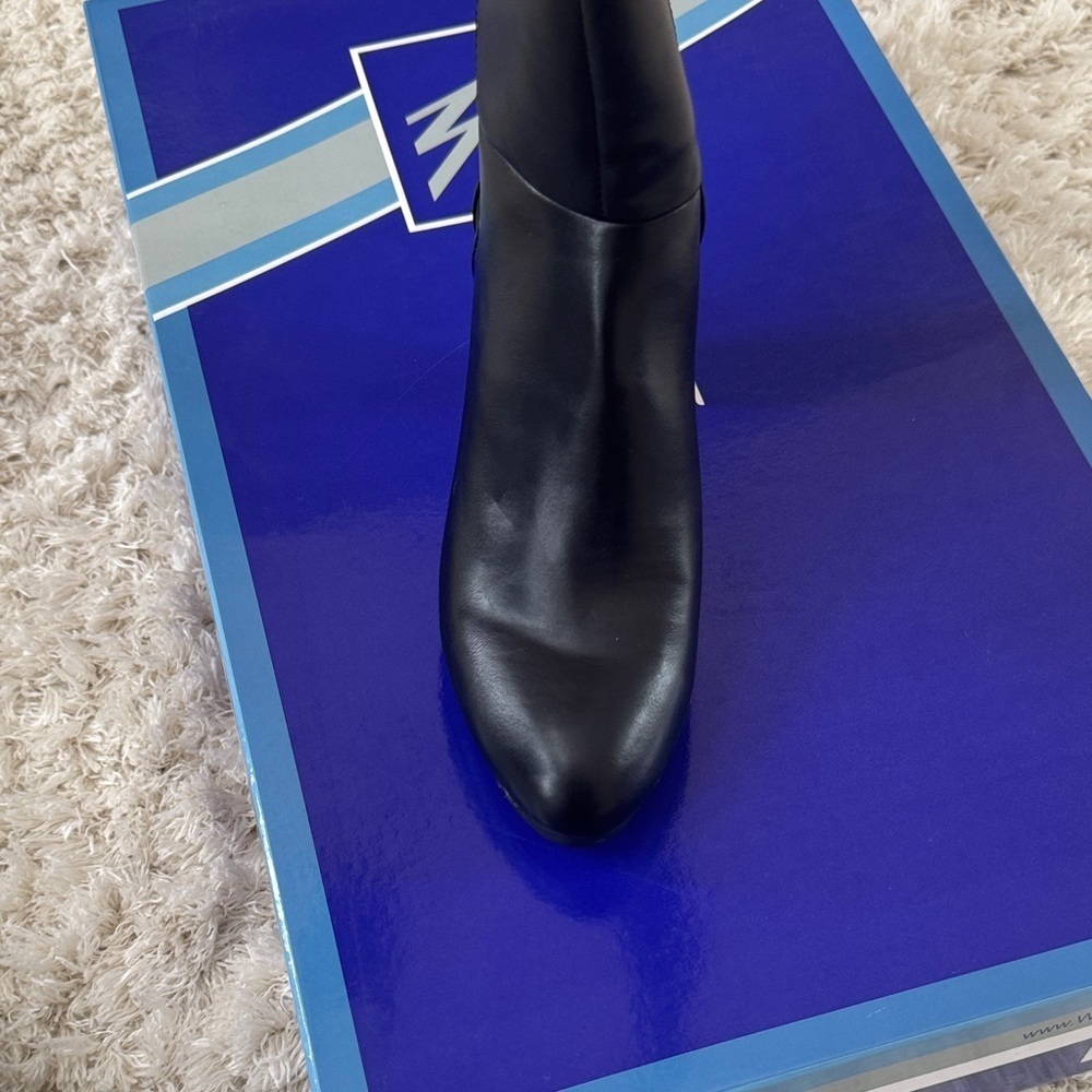 White Mountain - size 6- Elegant Black Knee-High Women's Boots✨NIB✨ - Picture 6 of 9